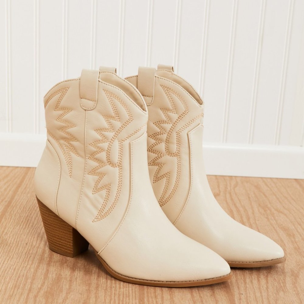 East Lion Corp Texas Trip Embroidered Cowboy Booties - Picture 7 of 9